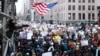 В США прошли массовые протесты против политики Трампа