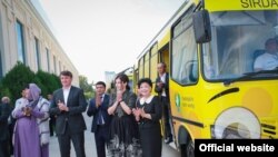 Ташкент шаарындагы автобекет. Казакстанга автобус каттамынын ачылышы 