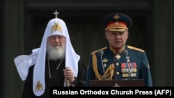 Очільник російської православної церкви патріарх Кирило і міністр оборони Росії Сергій Шойгу