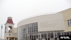 У Сімферополі Українська школа-гімназія стала провідним навчальним закладом автономії, популярним не лише серед етнічних українців, але й серед кримчан інших національностей
