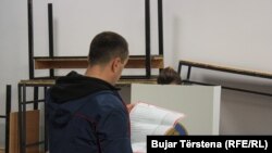 Preveremeni parlamentarni izbori na Kosovu zakazani su za 14. februar