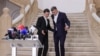 Primarul ales al Capitalei, Nicușor Dan (stânga), și premierul Marcel Ciolacu (dreapta), în vizită la Primăria Capitalei, în primul său mandat de premier, în perioada campaniei electorale când candida la funcția de președinte al României - 19 septembrie 2024