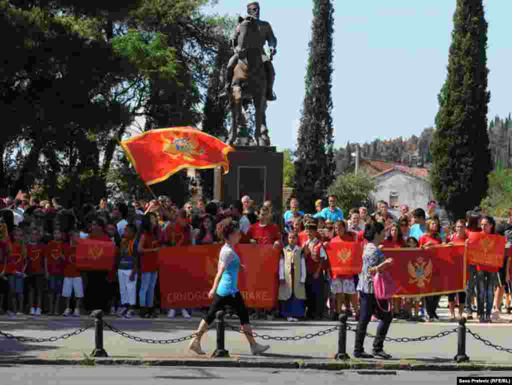 Oko 2000 Crnogoraca koji su 1991. godine izbjegli iz Albanije, protestima zahtijevaju crnogorsko državljanstvo, 03.08.2011. Foto: RSE / Savo Prelević