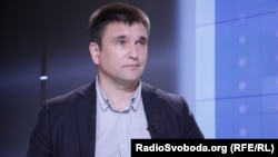 Клімкін додав, що чим більше видано російських паспортів, тим більше Росія має приводів для втручання у ситуацію в Україні