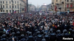 Arestarea opozantului rus Aleksei Navalnîi a scos mii de oameni în stradă 
