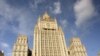 Устав выслушивать от своих зарубежных коллег обвинения в нарушении прав человека в России, наш МИД придумал симметричный ответ: выпустил доклад «О ситуации с правами человека в ряде государств мира»