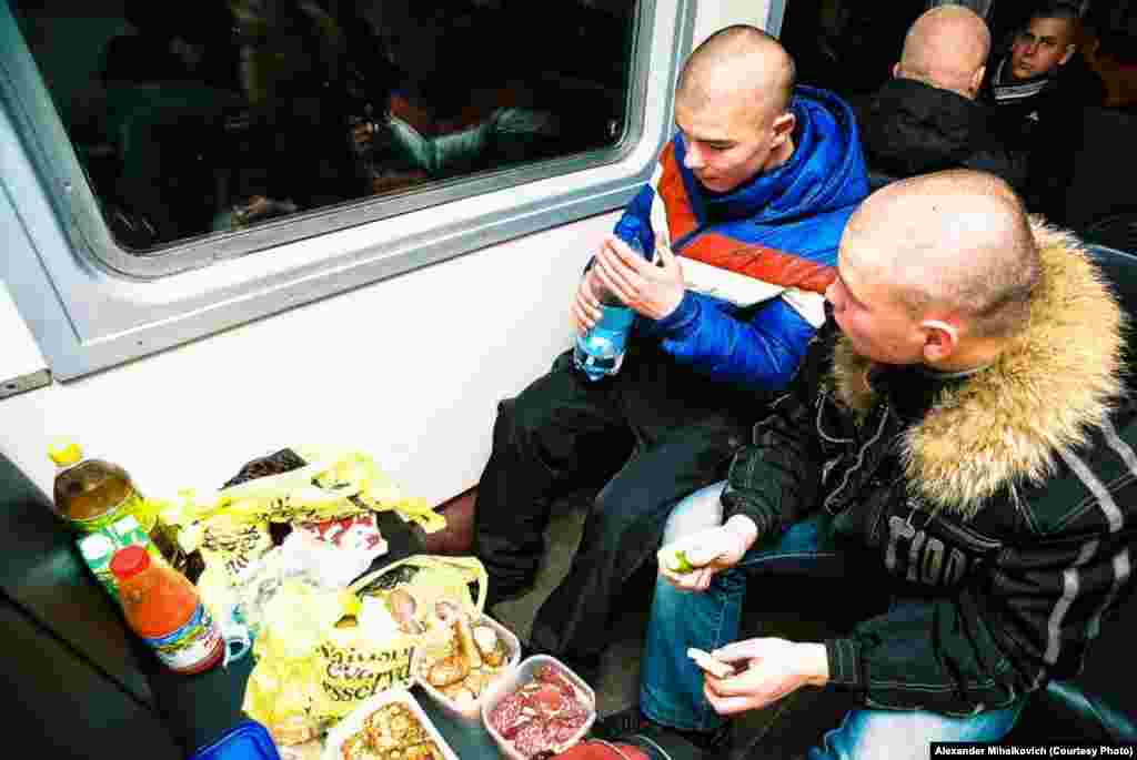 Последние домашние запасы. В части их отберут.