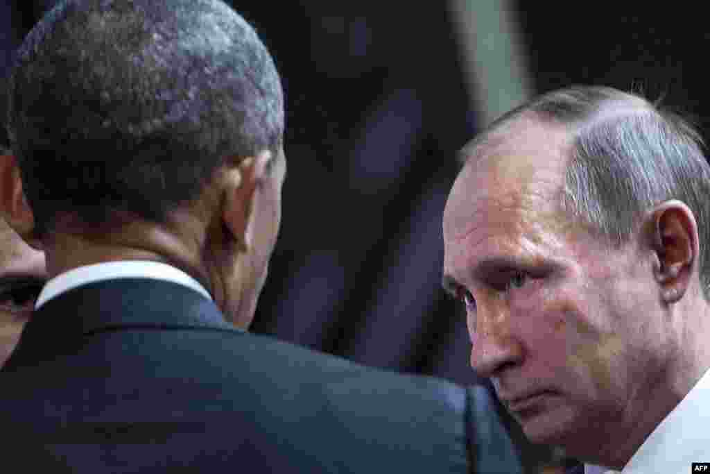 Разговор Обамы и Путина перед встречей с лидерами мировых экономик на саммите Азиатско-Тихоокеанского партнерства в Лиме, Перу, 20 ноября 2016 года. 
