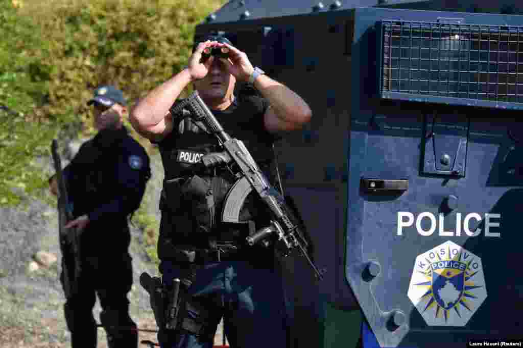 Policija Kosova prati situaciju na Jarinju. (27. septembar)