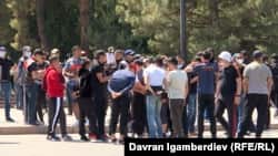 Бийликти колдоп митингге чогулгандар. 15.05.2021