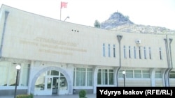 Ош шаарындагы "Сулайман-Тоо" музейи.