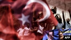 Detalj sa mitinga podrške turskom predsedniku Erdoganu u Istanbulu
