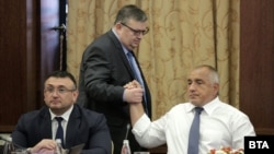 Министърът на вътрешните работи (вляво), главният прокурор Сотир Цацаров и премиерът Бойко Борисов. Снимката е архивна.