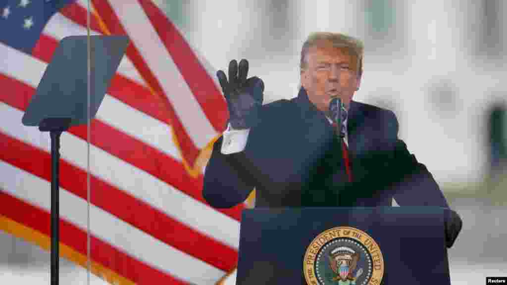 Pe 6 ianuarie 2021, fostul președinte al Statelor Unite, Doland Trump, pe atunci încă aflat în funcție, a organizat un miting de susținere a sa în capitala SUA, Washington D.C. Nemulțumit de rezultatele alegerilor din 2020, Trump a susținut în repetate rânduri că numărul voturilor a fost fraudat, dându-le semnale alegătorilor că nu va renunța așa ușor la scaunul de la Casa Albă.
