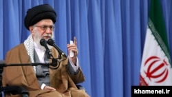 پیوندی:در حقیقت آنچه اجرای "بی سروصدای" سند نامیده شده چیزی نیست جز همین بررسی اولیه و مقدماتی.