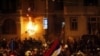 Demonstranti su 2008. posle protesta zapalili ambasade SAD i Hrvatske