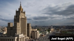 Хоча рішення про скорочення штату американських дипломатів було озвучене МЗС Росії (на фото – будівля відомства), санкціонував його особисто президент Володимир Путін