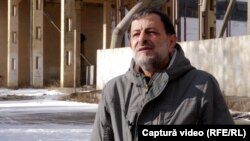 Eugen Jilinschi a lucrat 40 de ani în fabrica de zahăr, astăzi este singurul angajat, ca administrator special.