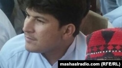 سوات کې د پي ټي اېم غړي د احتجاج پر مهال. 