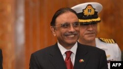 Former Pakistani President Asif Ali Zardari stepped down with a smile on his face. (file photo)