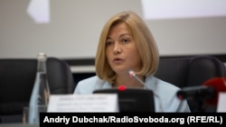 Геращенко: Україна вимагає звільнити українських військових Сергія Глондаря, Богдана Патюшенка та Олександра Корінькова, яких бойовики утримують «ще з часів трагедії Дебальцева»