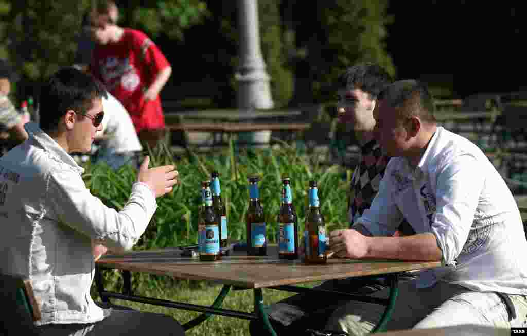 A number of cheap stalls and cafes were also blamed for lowering the tone of the park. 