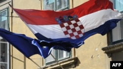 Hrvatski premijer Andrej Plenković sastao se u utorak u Zagrebu s ukrajinskim kolegom Volodimirom Grojsmanom