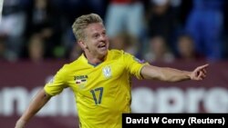 Oleksandr Zinchenko proslavlja pogodak