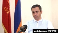 ՀՅԴ Գերագույն մարմնի ներկայացուցիչ Իշխան Սաղաթելյանը, արխիվ