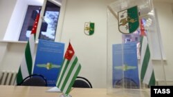 Выборы в парламент Абхазии пройдут в 35 одномандатных избирательных округах. Зарегистрировано пока 138 кандидатов, хотя эта цифра за оставшееся время может еще измениться