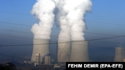 Викиди CO2 скоротилися в 2020 році на рекордні 1,9 мільярда тонн, тобто на 5,4%, оскільки країни зайшли в режим карантину