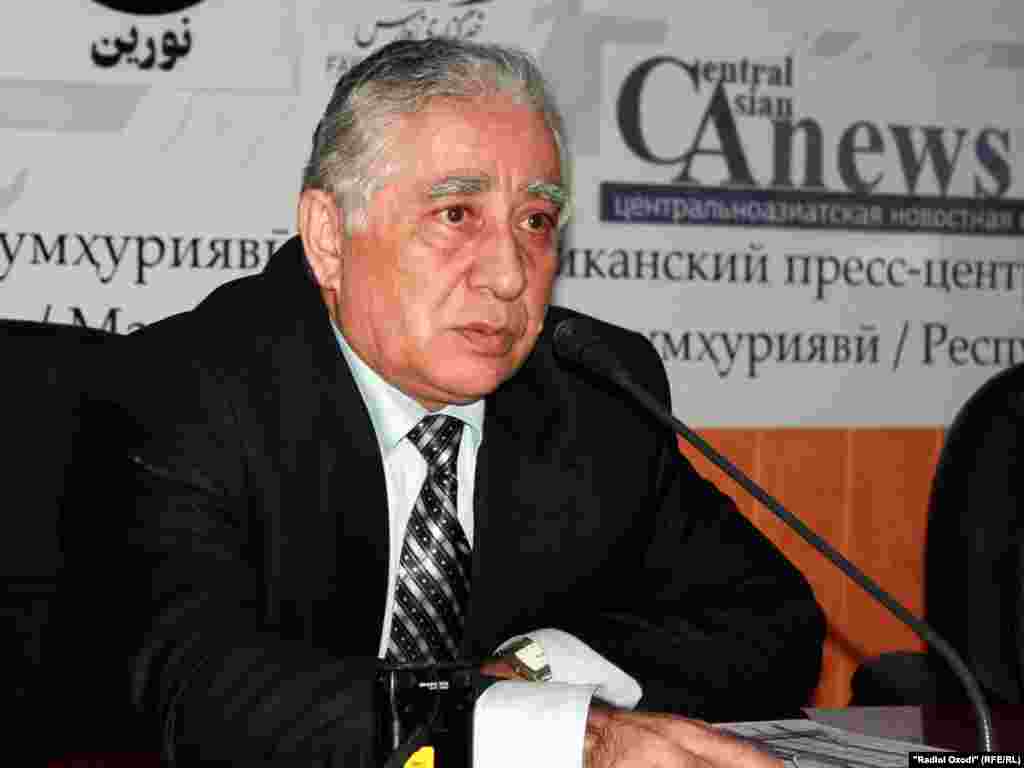 Олим Бобоев, собиқ вазири нақлиёти Тоҷикистон соли 2005 Ҳизби ислоҳоти иқтисодиро таъсис дод 