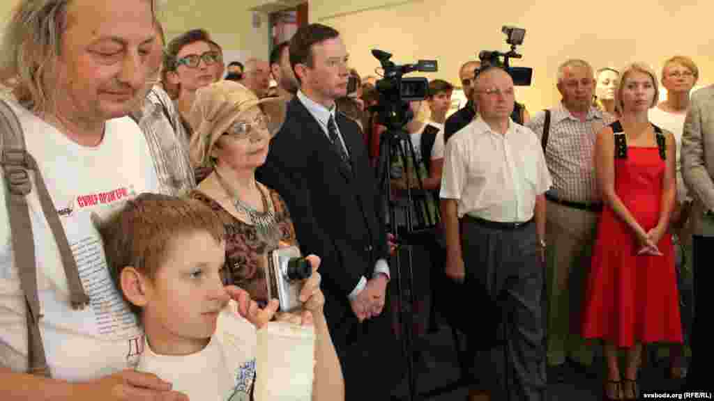 Як і на выставе «Беларусы ў Войску Польскім», што Мельнікаў ладзіў тут жа год таму, ня ўсім ахвочым хапіла месцы ў пакоі ў часе адкрыцьця. Арганізатары выставы выказвалі спадзяваньне, што гэта толькі пачатак як вывучэньня тэмы беларусаў у Першым польскім корпусе, так і дасьледаваньня малавядомых старонак міжваеннай гісторыі Беларусі.