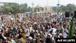 په ۲۰۱۸ز کال تحریک لبیک پاکستان د اسیه بي بي د پرېښولو خلاف لاریون راېستلی وو چې سپریم کورټ دې خپله کړې فیصله بیرته واخلي. ۲۰۱۸، ۳۱م اکتوبر