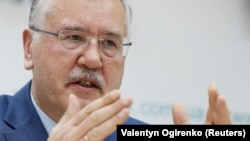 Кандидат на посаду президента України Анатолій Гриценко