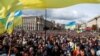 Тисячі людей на Майдані: протестувальники рушили в урядовий квартал