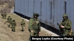 Руски войници в Крим през 2014 г.