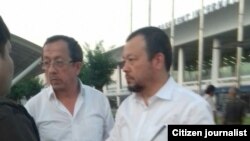 Братья Аброл и Шухрат Дусмухаммедовы в аэропорту Ташкента, 28 мая 2018 года.