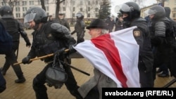 Митингден бир көрүнүш