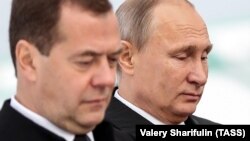 Дмитро Медведєв і Володимир Путін