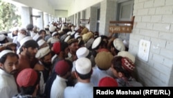 په میرام شا (شمالي وزیرستان) کې خلک ووټ اچولو ته ورغونډ شوي دي