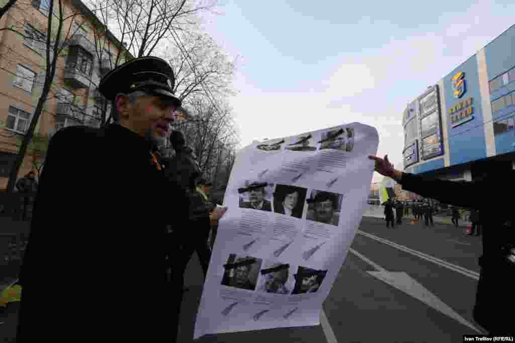 "Враги" русского народа: Альфред Кох, Валерий Панюшкин, Александр Подрабинек, Лев Пономарев, Татьяна Толстая, Дмитрий Быков, Артемий Троицкий, Михаил Жванецкий и Ольга Романова 