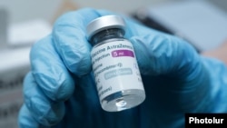 За висновками AstraZeneca, третя доза її препарату нейтралізує варіант «омікрон» варіант до рівня, співставного з тим, якого досягає друга доза щодо варіанту «дельта»