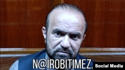 ظاهر قدیر د کینیا د پلازمینې نایروبي یوې محکمې کې په هغه د لګېدلو تورونو د اورولو په وخت