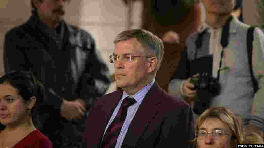 Сярод прысутных — павераны ў справах ЗША ў Беларусі Скот Роланд