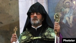 Armenia -- Archbishop Navasard Kchoyan leads a ceremony in St. Sargis Church, Yerevan, September 2, 2014.