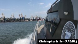 Світлина Маріупольського порту з катера ДПСУ, ілюстративне фото
