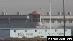 Regimul de la Beijing a reținut peste un milion de oameni din Xinjiang în ultimii ani și i-a internat forțat în centre de reeducare și lagăre de muncă