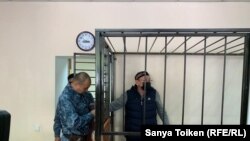 Житель столицы Серик Жахин на процессе в суде первой инстанции. 16 сентября 2019 года.
