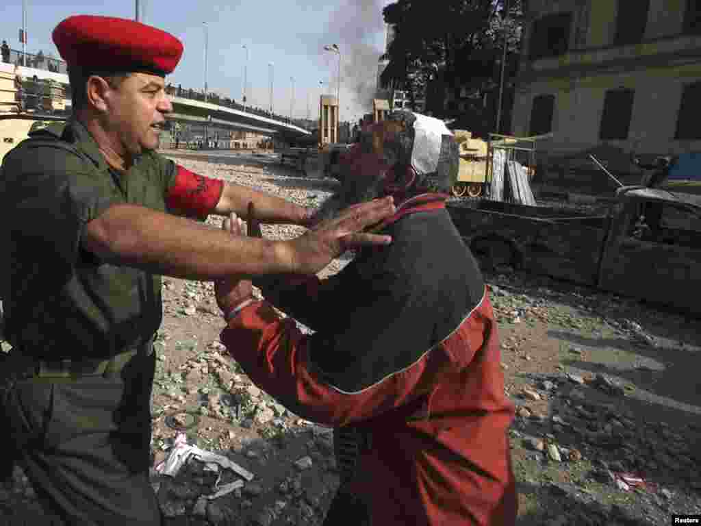 Kairo, 03.02.2011. Foto: Reuters / Suhaib Salem